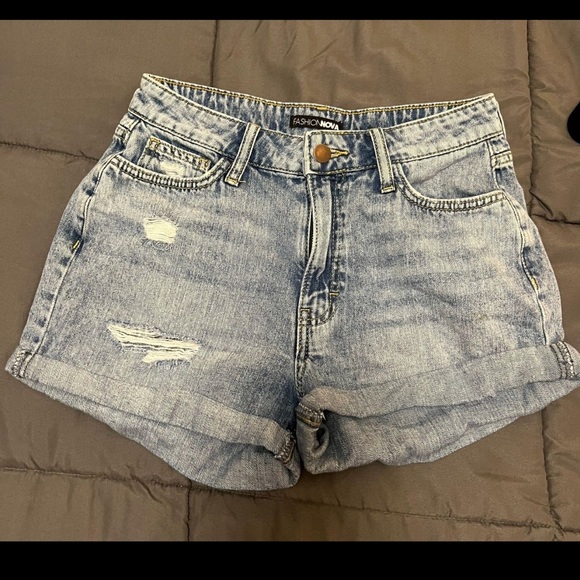 Fashion Nova Denim Shorts - Picture 2 of 3